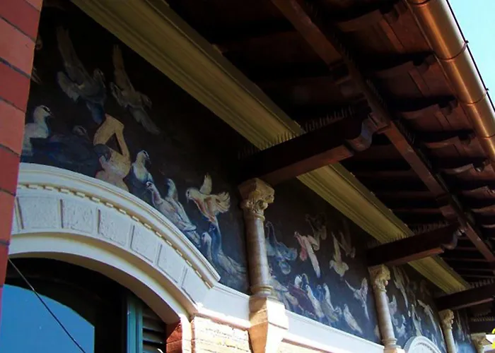 Farnese Design Oda ve Kahvaltı 4*